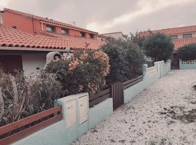 6p Climatisee Proche Piscine Equipements Nautique *